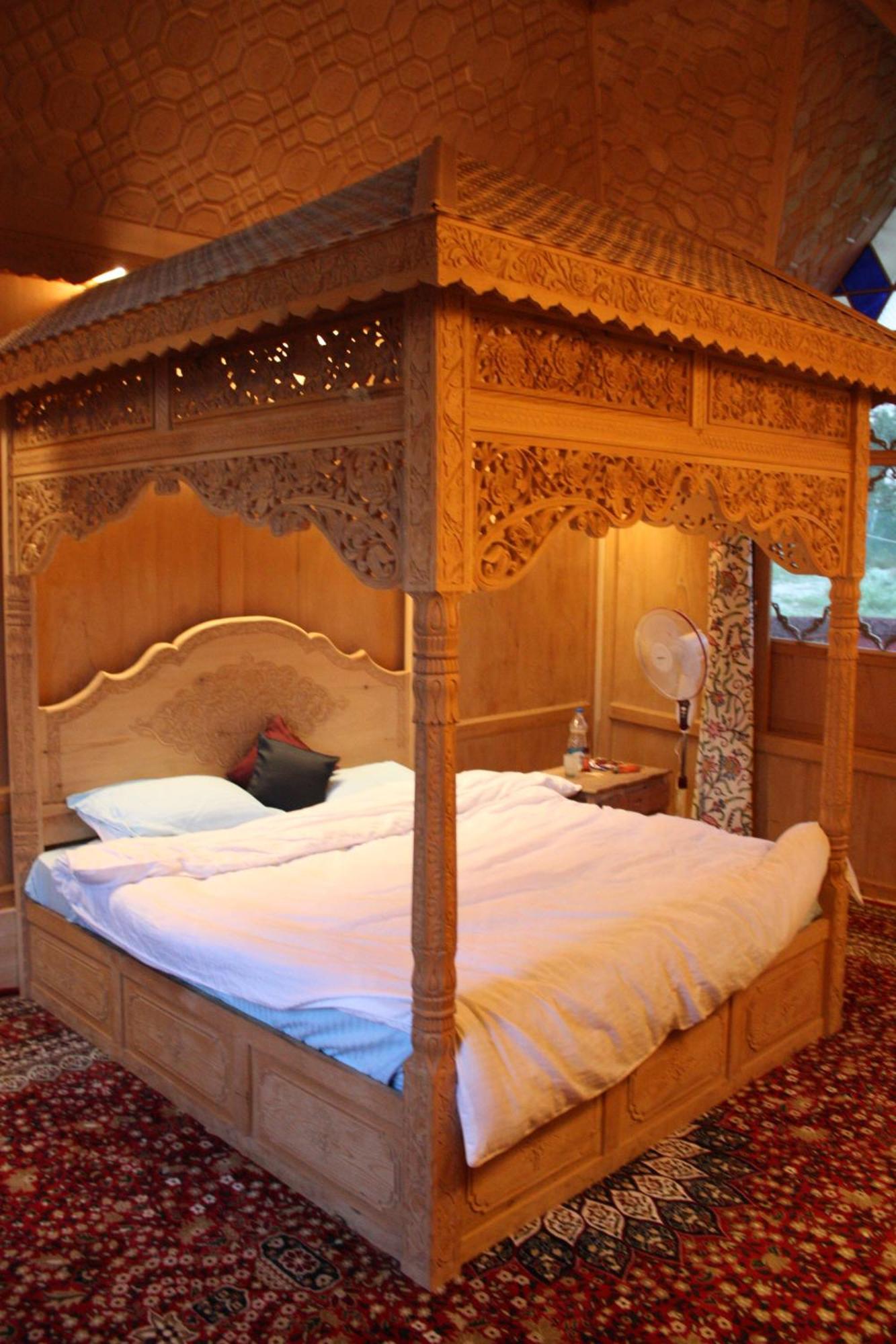 Khilona Luxury Heritage Houseboats Srīnagar Esterno foto